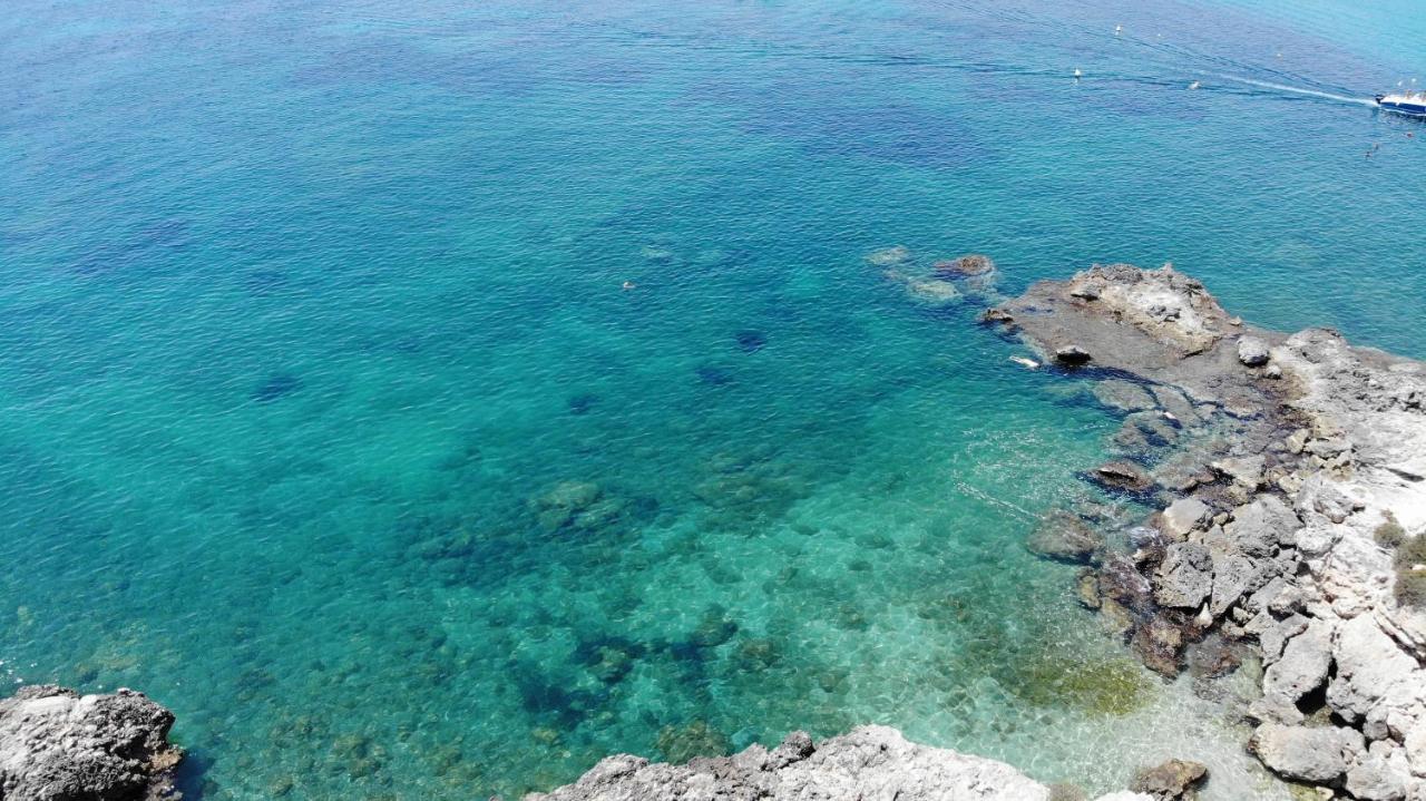 Casa Sugli Scogli Villa Fontane Bianche Bagian luar foto